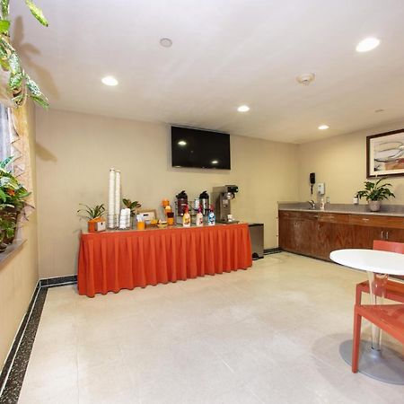 Hotel Le Jolie New York Bagian luar foto